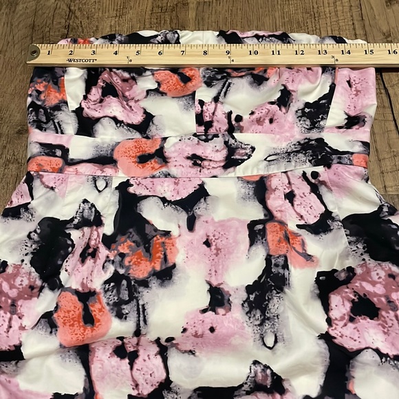 JCREW Colorful Strapless Floral Dress Size 4 with Pockets & non-slip support fit - Picture 8 of 10